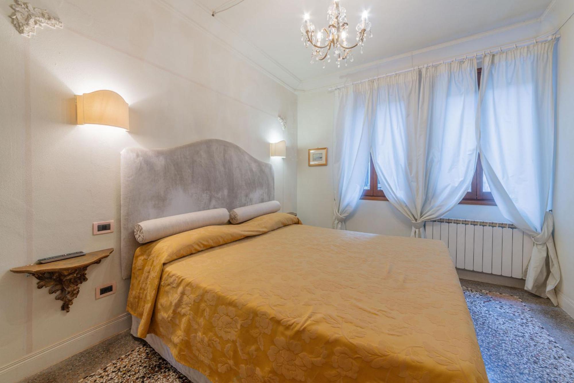 Casa Agostina Apartment Venesia Bagian luar foto